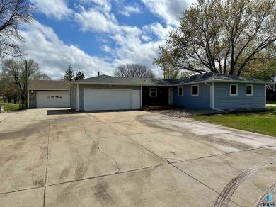 3315 W Mulberry St Sioux Falls, SD 57107