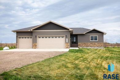 26166 Reed Ct Canistota, SD 57012