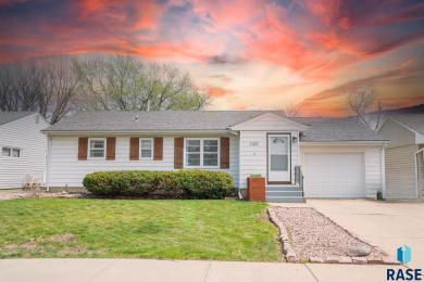 2300 S Holly Ave Sioux Falls, SD 57105