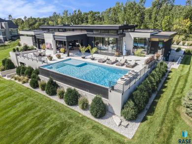 705 Silver Pond Pl Sioux Falls, SD 57108
