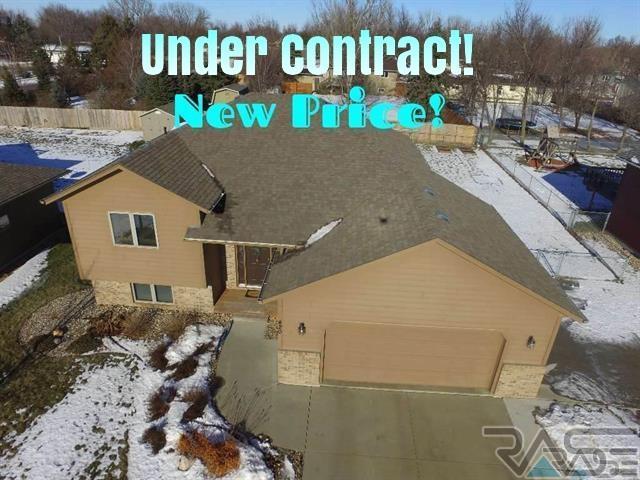 420 W. 5th Street in Tea is under Contract!