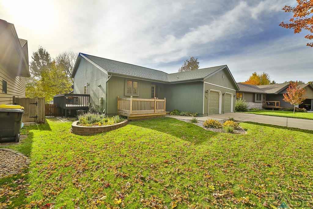 Now for Sale! Nicely updated 4+ Bed, 3 Bath home in Sioux Falls!