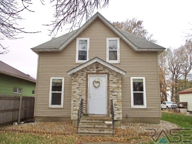 3 Bed, 2 Bath Home Now For Sale In Canistota!