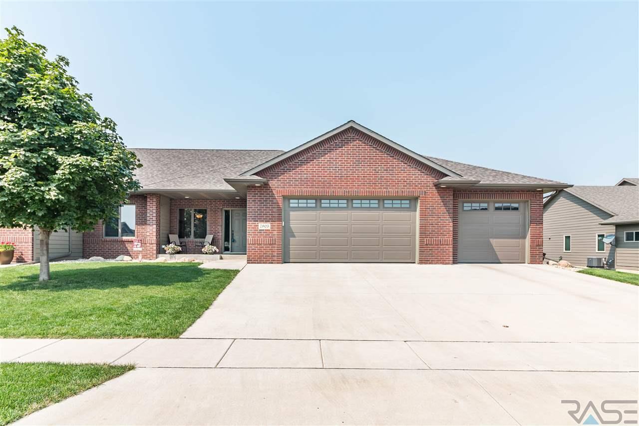 NEW PRICE - 7905 Parkwood Avenue, Sioux Falls MLS#21804962