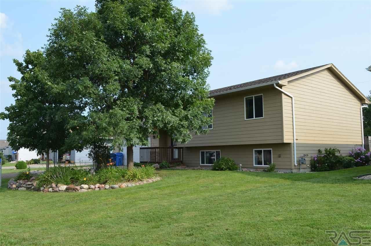 Country living in the city at 1505 E. Beverly Street, Sioux Falls, MLS#21805195
