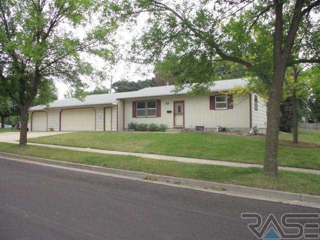 4 Bed, 2 Bath, 3 Stall Garage Ranch Home Now For Sale In Sioux Falls!