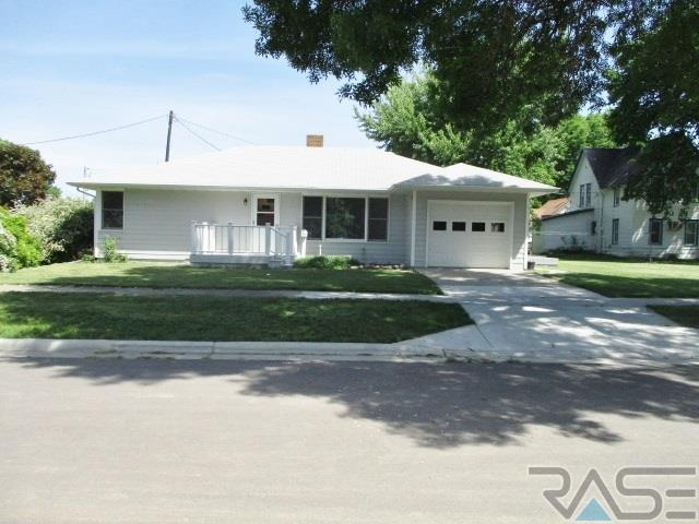 Beautiful 3+ Bed, 2 Bath Canistota Ranch Home NOW For Sale!