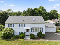 8 Pembroke Road Hamden, CT 06514