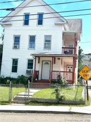 207 Hobart Street 3rd Floor Meriden, CT 06450