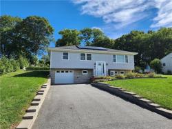 27 Rockwood Drive Waterford, CT 06385