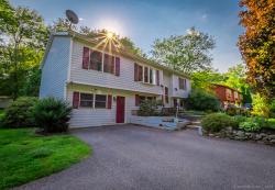 33 Quinebaug Avenue Putnam, CT 06260