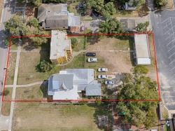 426 E Citrus Avenue Eustis, FL 32726