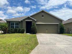 360 Holly Berry Drive Davenport, FL 33897