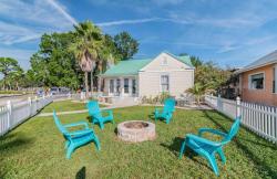 109 S Spring Boulevard Tarpon Springs, FL 34689