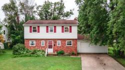 3625 Dovelle Lansing, MI 48917