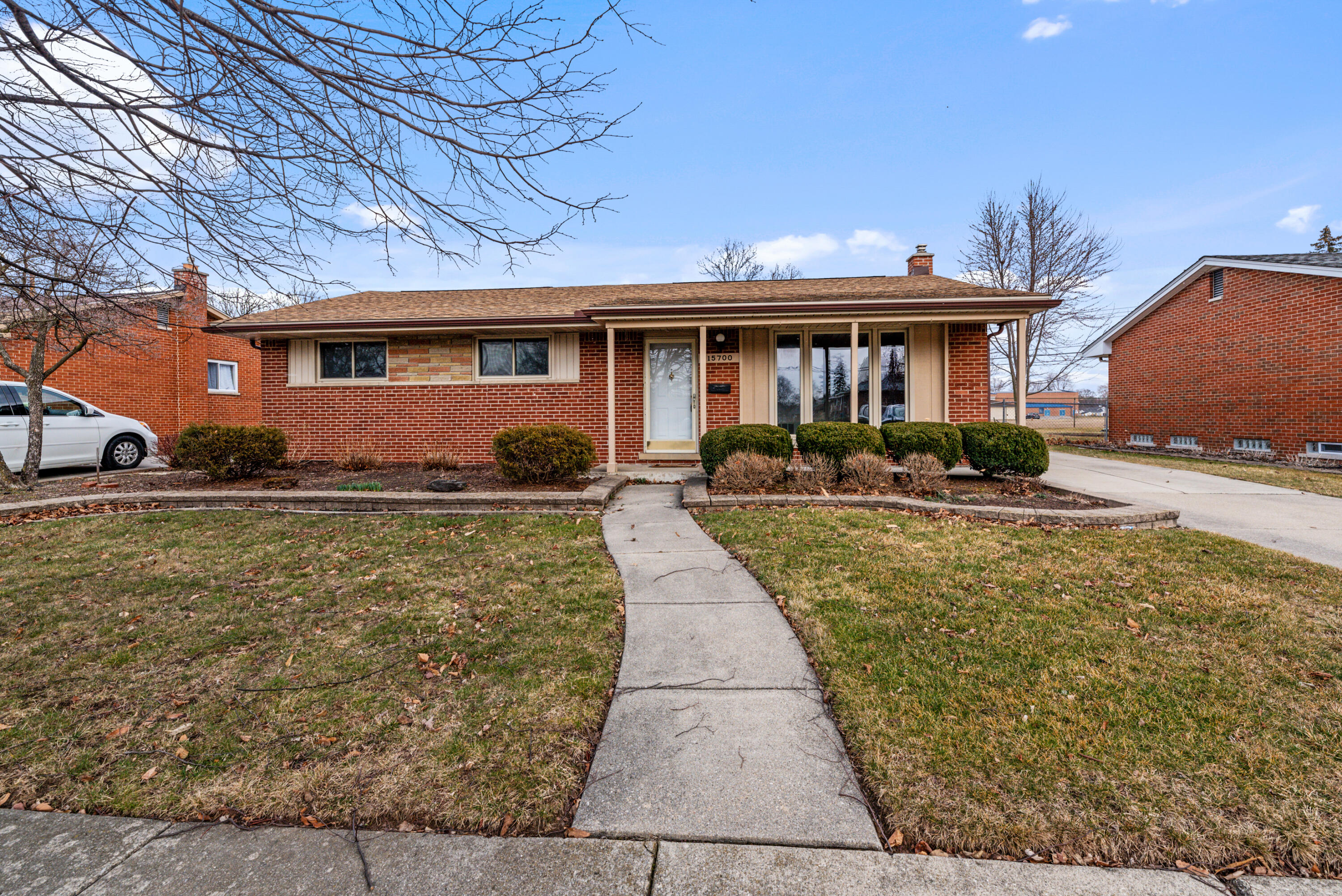 MLS 24009995 15700 Sunset Street Livonia MI 48154