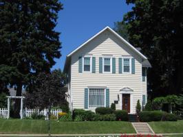 603 E Ludington Avenue, Ludington, MI 49431