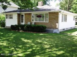419 N Washington Avenue, Ludington, MI 49431