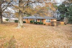 212 Coffee Drive Lacenter, KY 42056