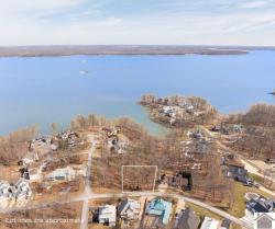 737 Marina Village Dr Grand Rivers, KY 42045
