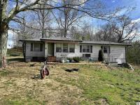 3082 Eggners Ferry Rd Benton, KY 42025
