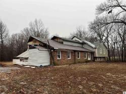 1587 W Fork Rd Murray, KY 42071
