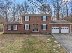 110 Robinwood Dr. Greenville, Muhlenberg Co., KY 42345
