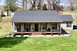 15 Diamond Spring Rd Kuttawa, KY 42055