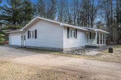 5466 Clubhouse Trail Gaylord, MI 49735